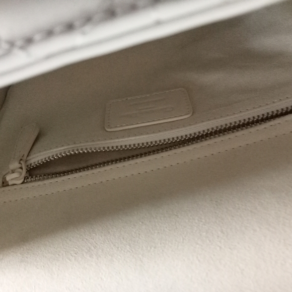 Many bags  Benney save a penny - Picture 12 of 14